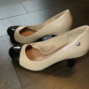 Black and Tan heels Life Stride heels size 6